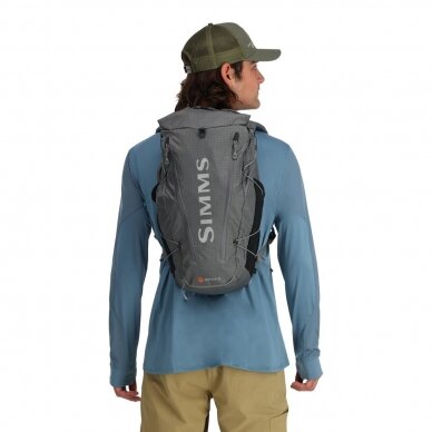 Рюкзак  Flyweight backpack smoke Simms 2024  7